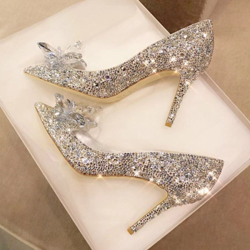 Sapatos Femininos de Luxo com  - Luxury Watch Girl avaliação e preço