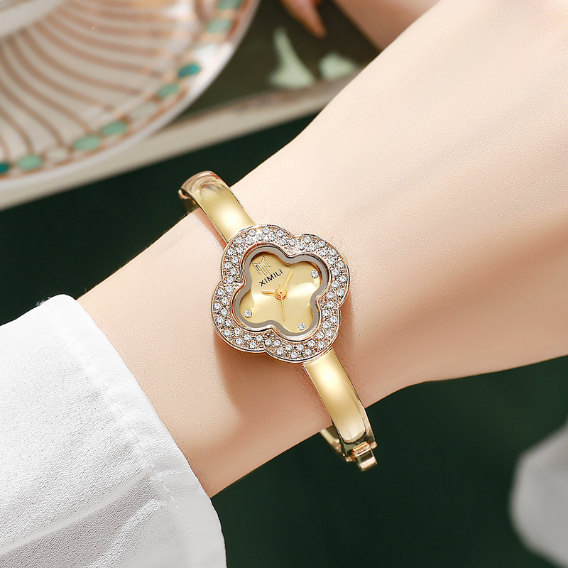 Relógio de Pulso Feminino de L - Luxury Watch Girl avaliação e preço